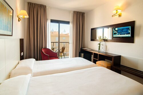 Гостиница Hotel Amoros