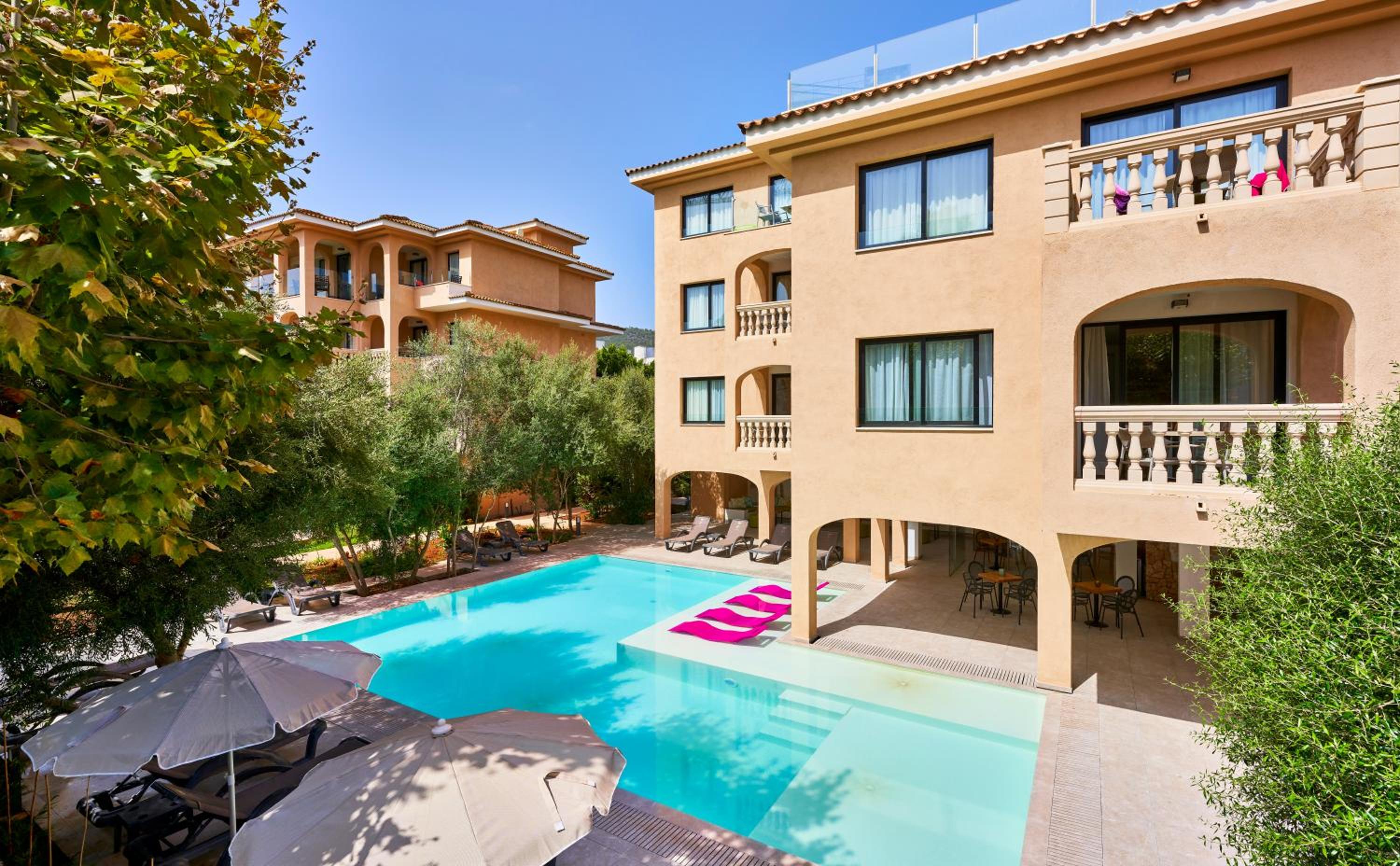 Фото Apartamentos Sinfony