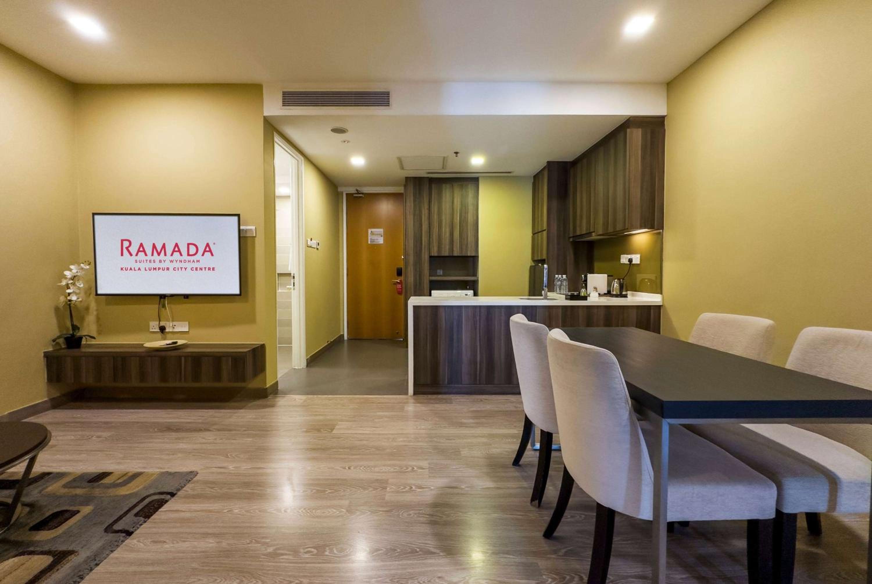 Фото Ramada Suites by Wyndham Kuala Lumpur City Centre