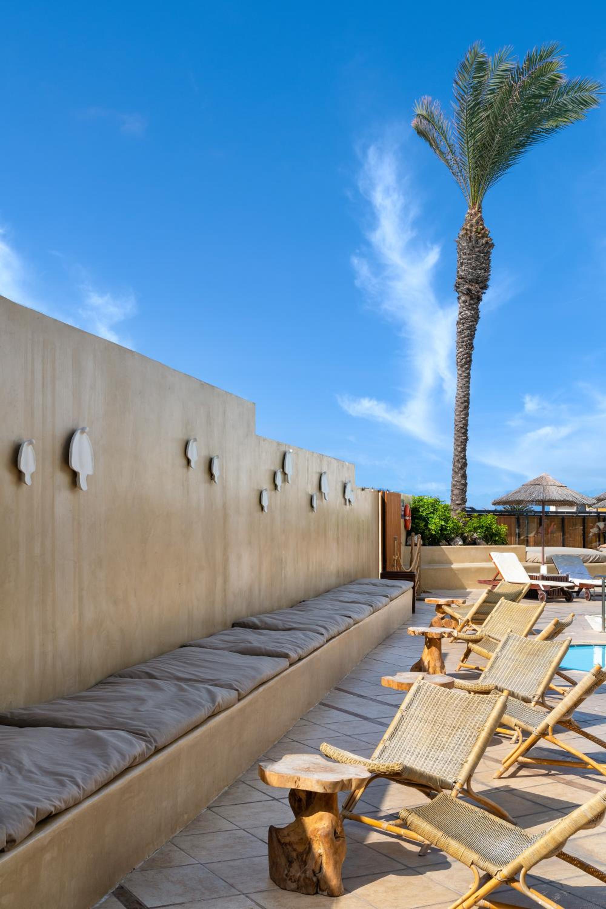 Фото Blue Sky City Beach Hotel