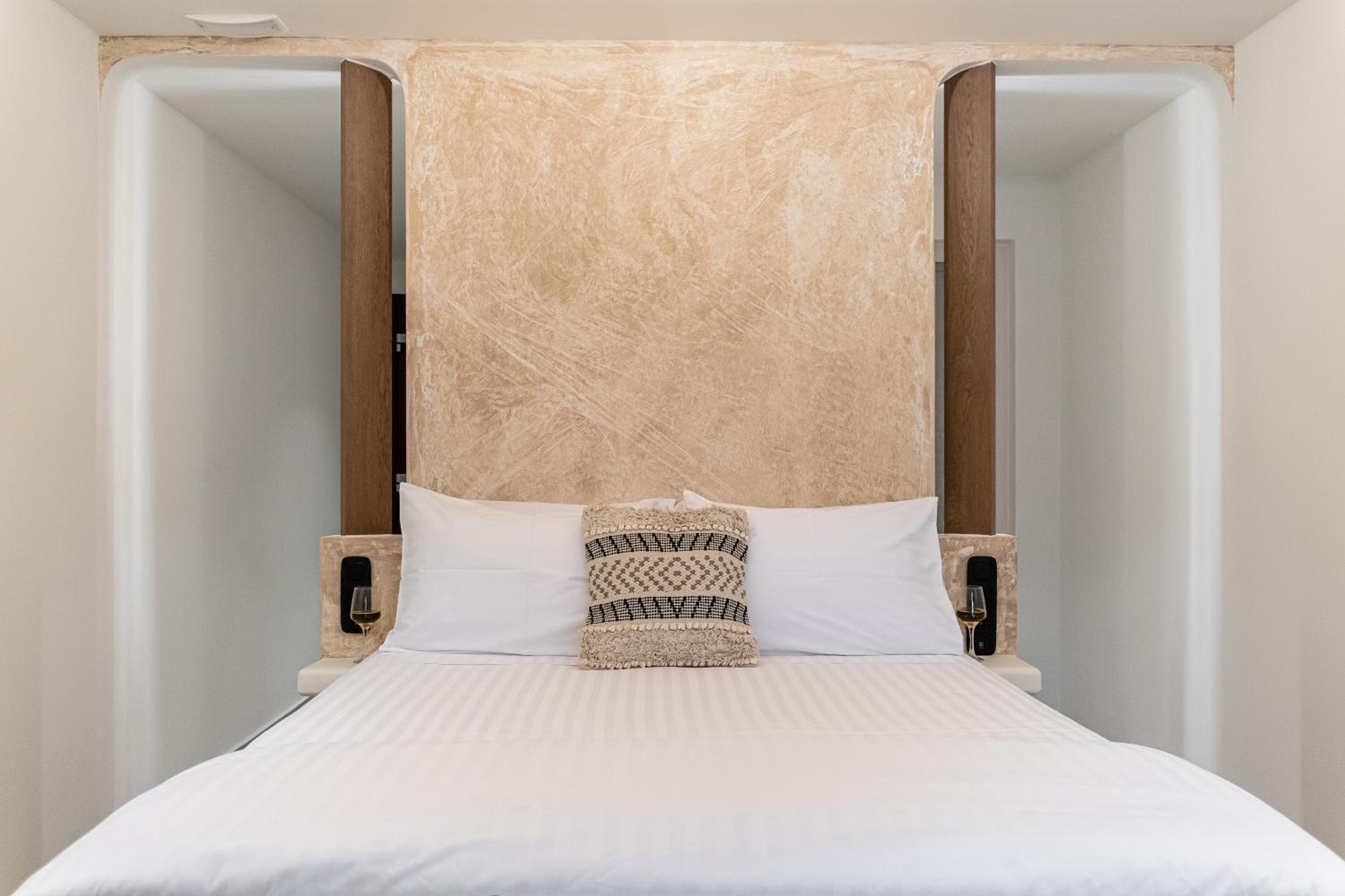 Фото Perla Hotel