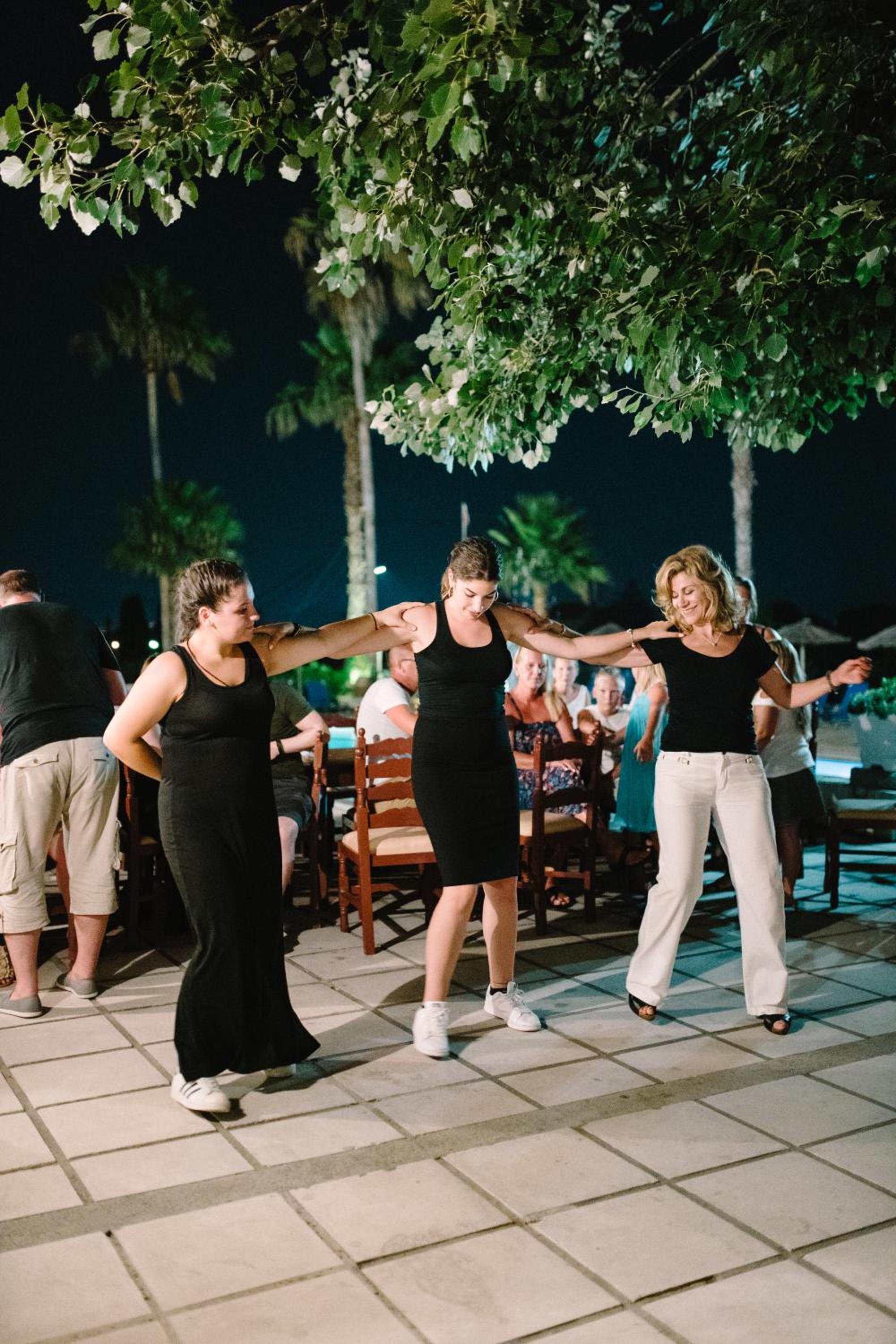 Фото Ampavris Family Apartments