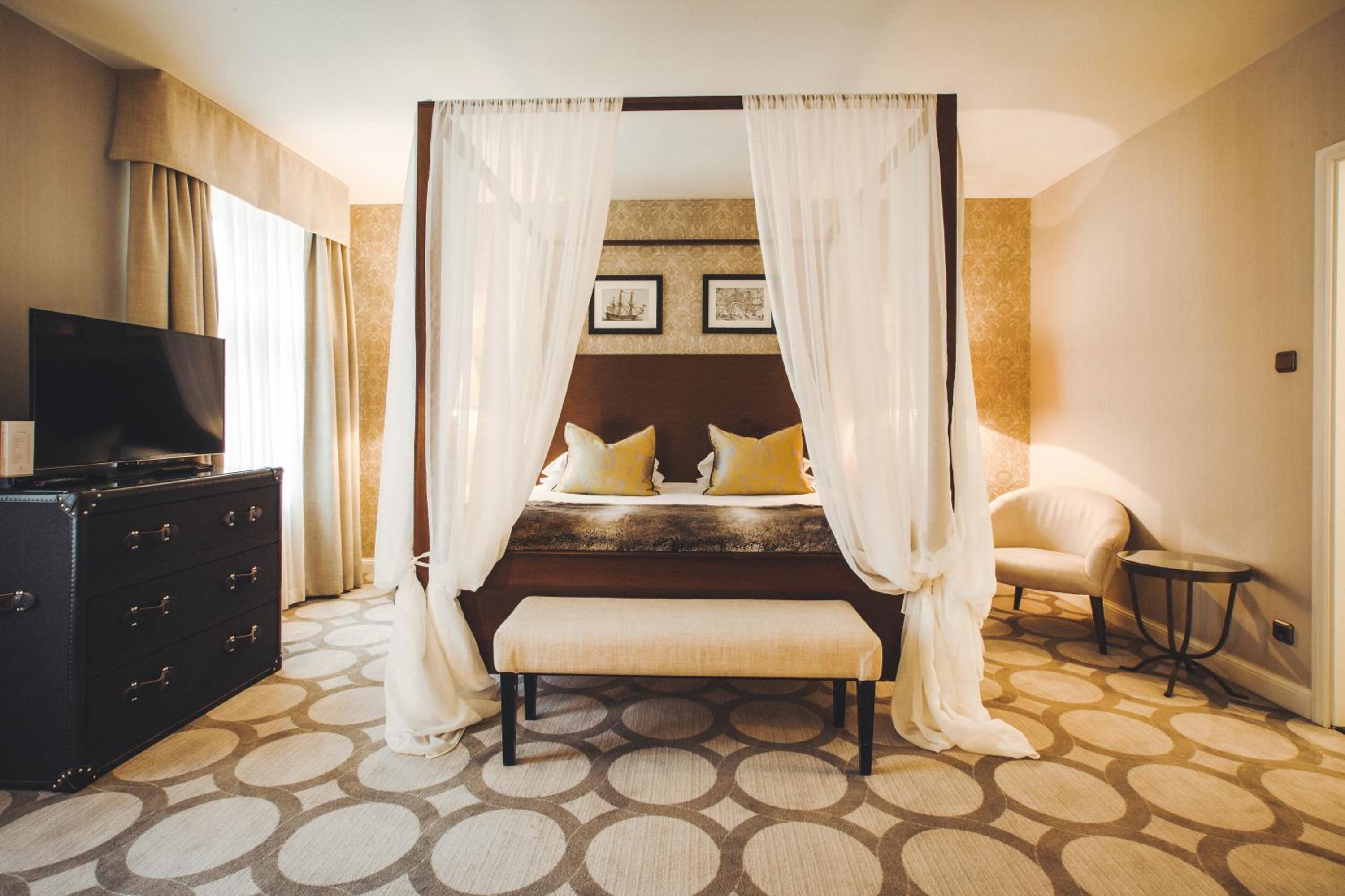 Фото Grand Palace Hotel