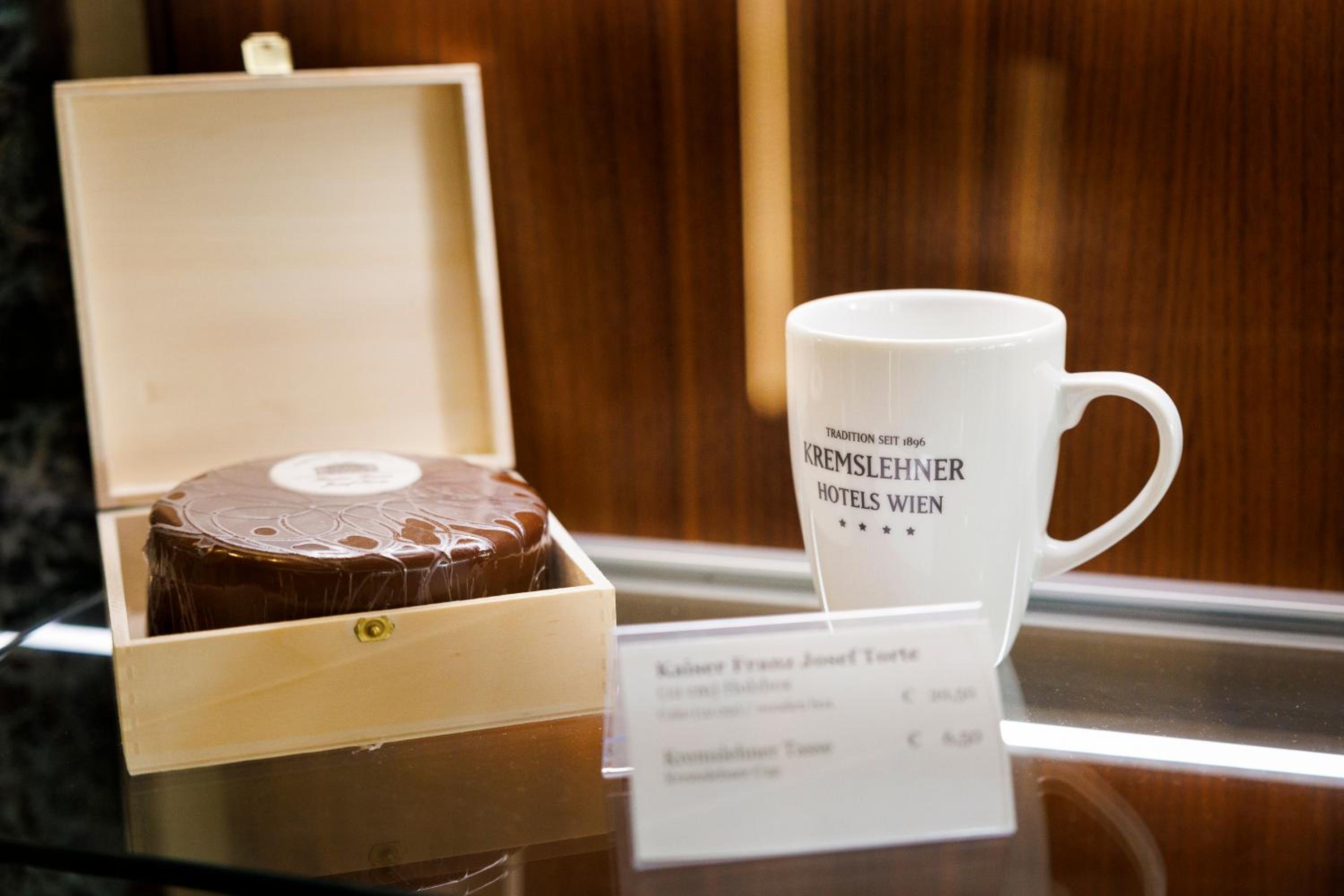 Фото Hotel Royal