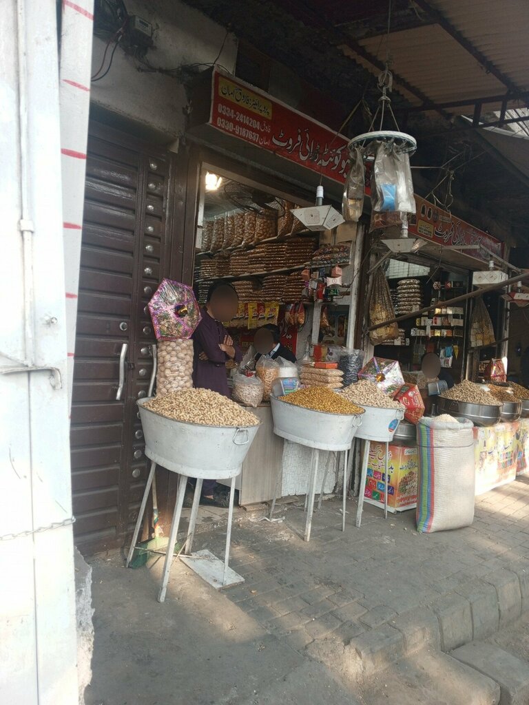 Nuts, snacks, dried fruits New Queeta dry fruits, Lahore, photo