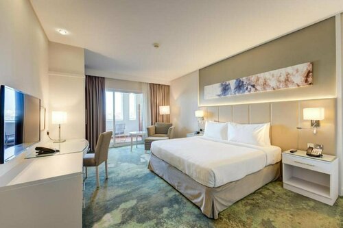 Гостиница Copthorne Lake View в Дубае