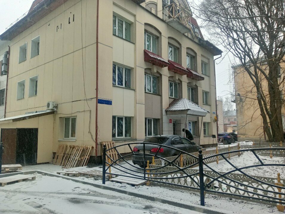 Escuela privada Detsko-yunosheskij centr Miks, , foto