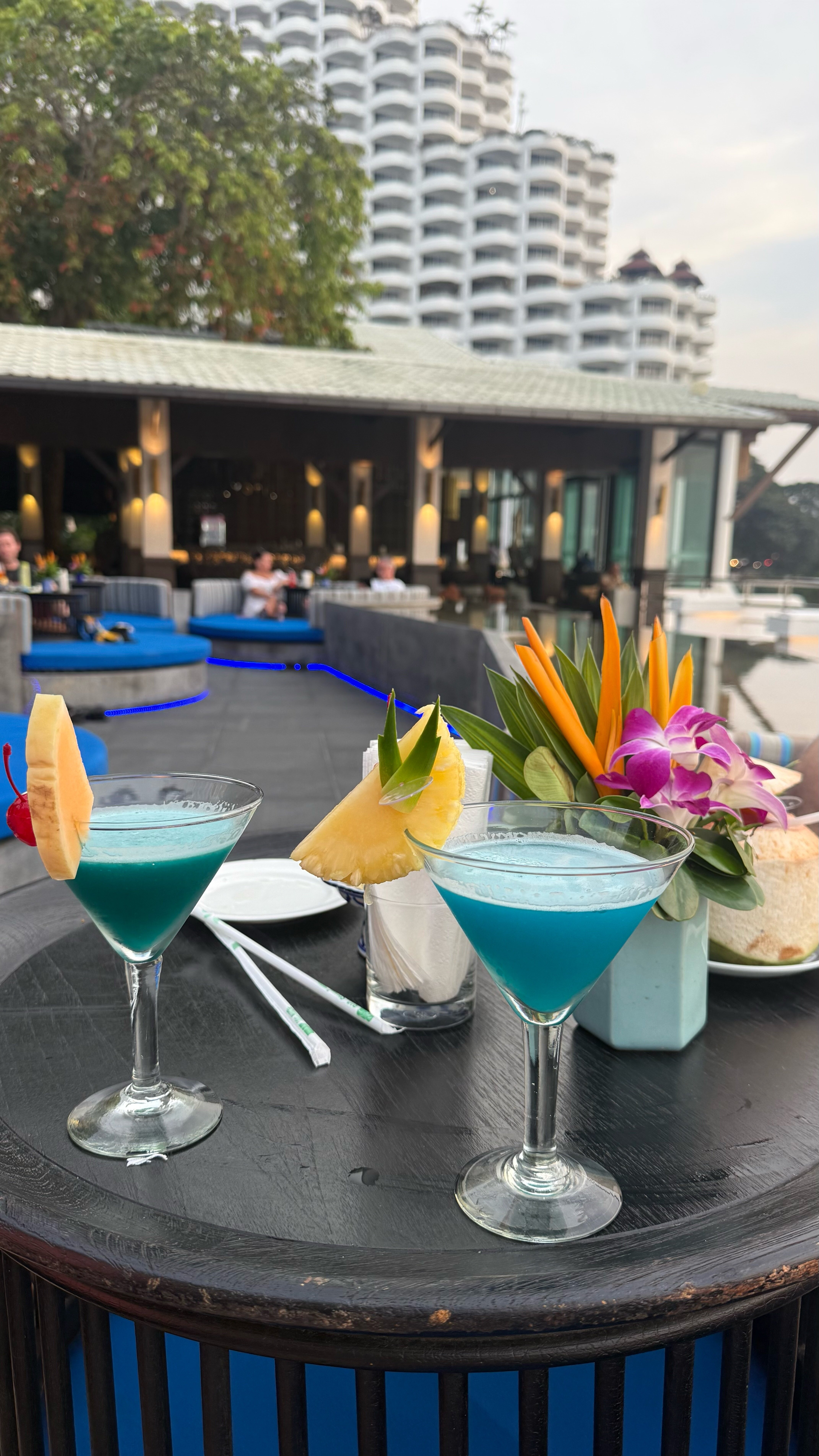 Фото Royal Cliff Beach Hotel