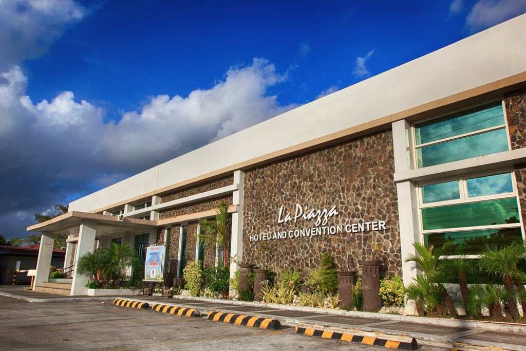 Hotel La Piazza Hotel and Convention Center, Legaspi, photo