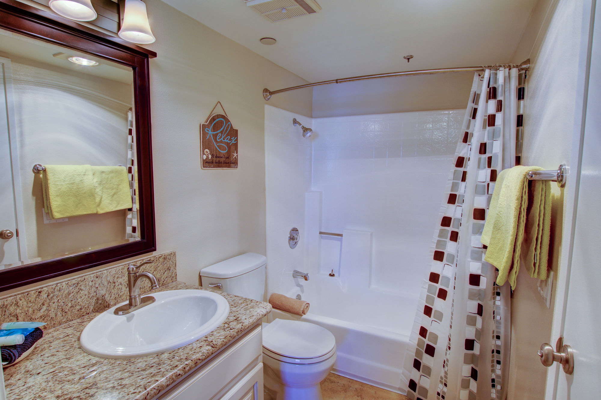 Фото Sunshine Suites at Hillcrest