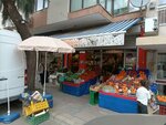 Manav Mehmet (Izmir, Konak District, Mithatpasa Avenue, 376A) ، متجر بيع خضر خضروات طازجة