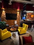 Antiques (ulitsa Beyvelya, 10) ، مطعم يقدم الشيشة