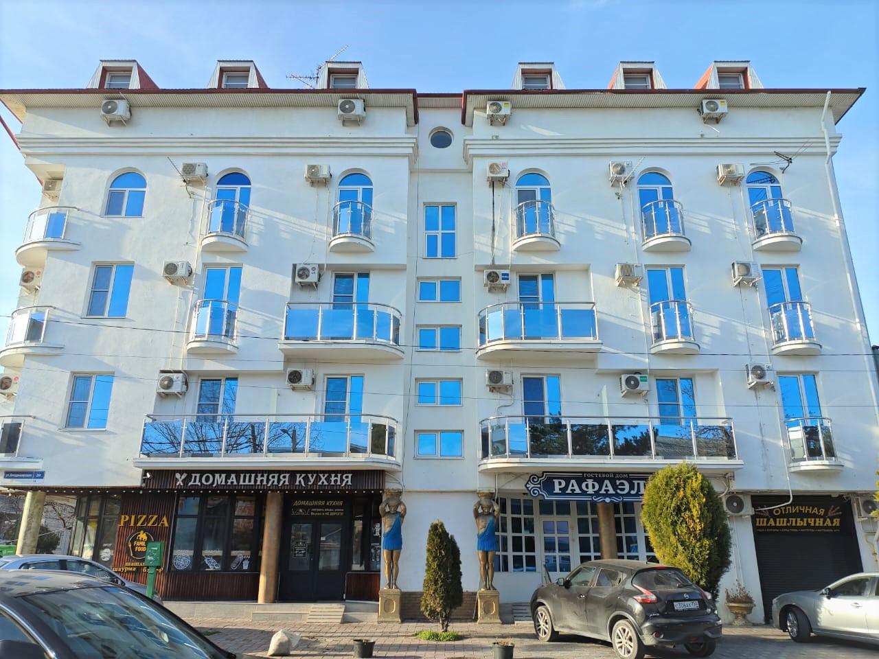 Фото Рафаэль