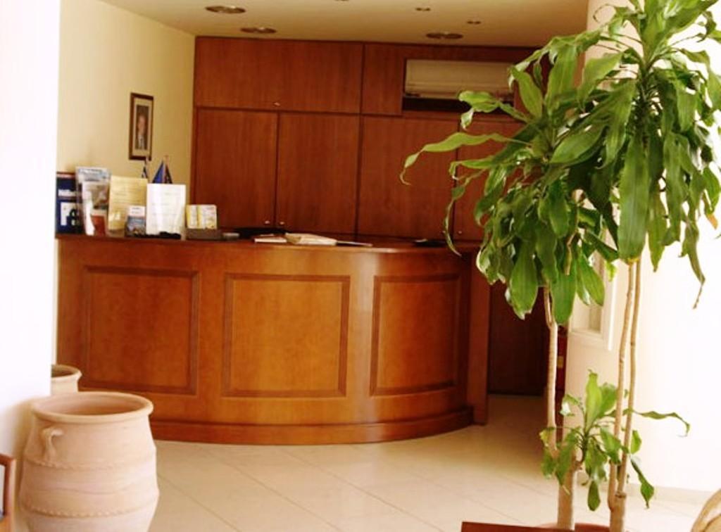 Фото Hiona Holiday Hotel