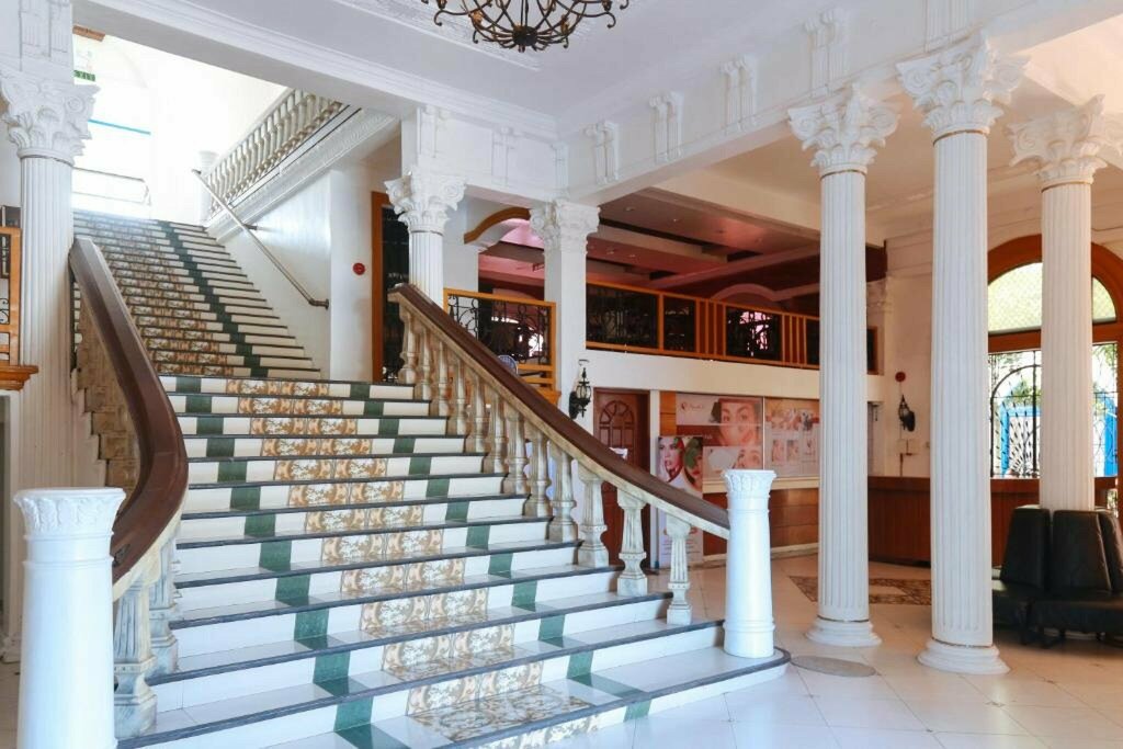 Hotel Reddoorz Plus @ Castle Chateau Iloilo, Iloilo City, photo