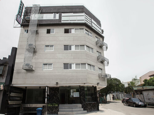 Гостиница Oyo 675 Circuit Hostel