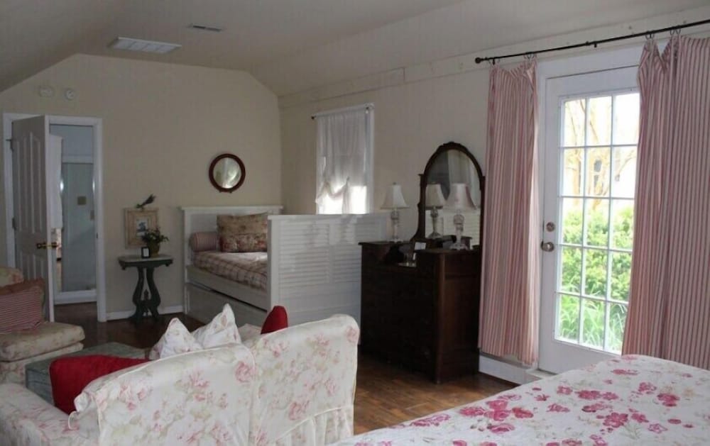 Фото Hope and Glory Inn and Vineyard