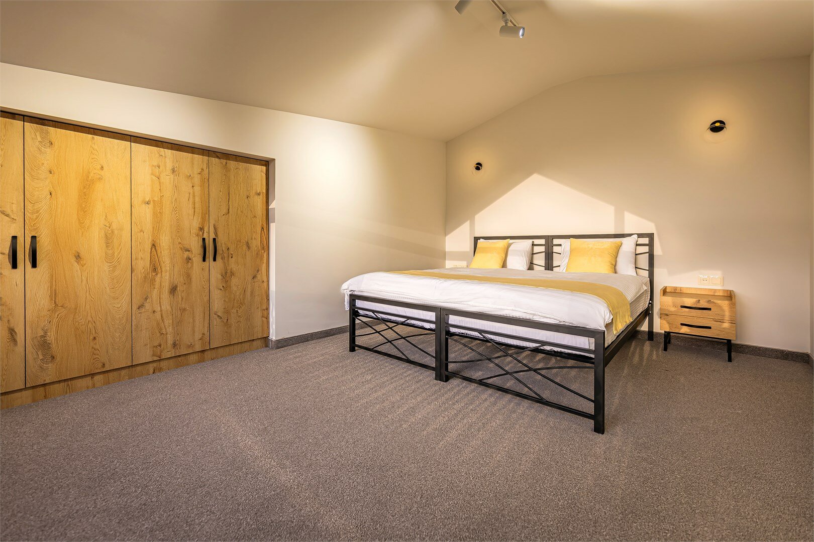 Фото Taniqinn Dilijan Hotel