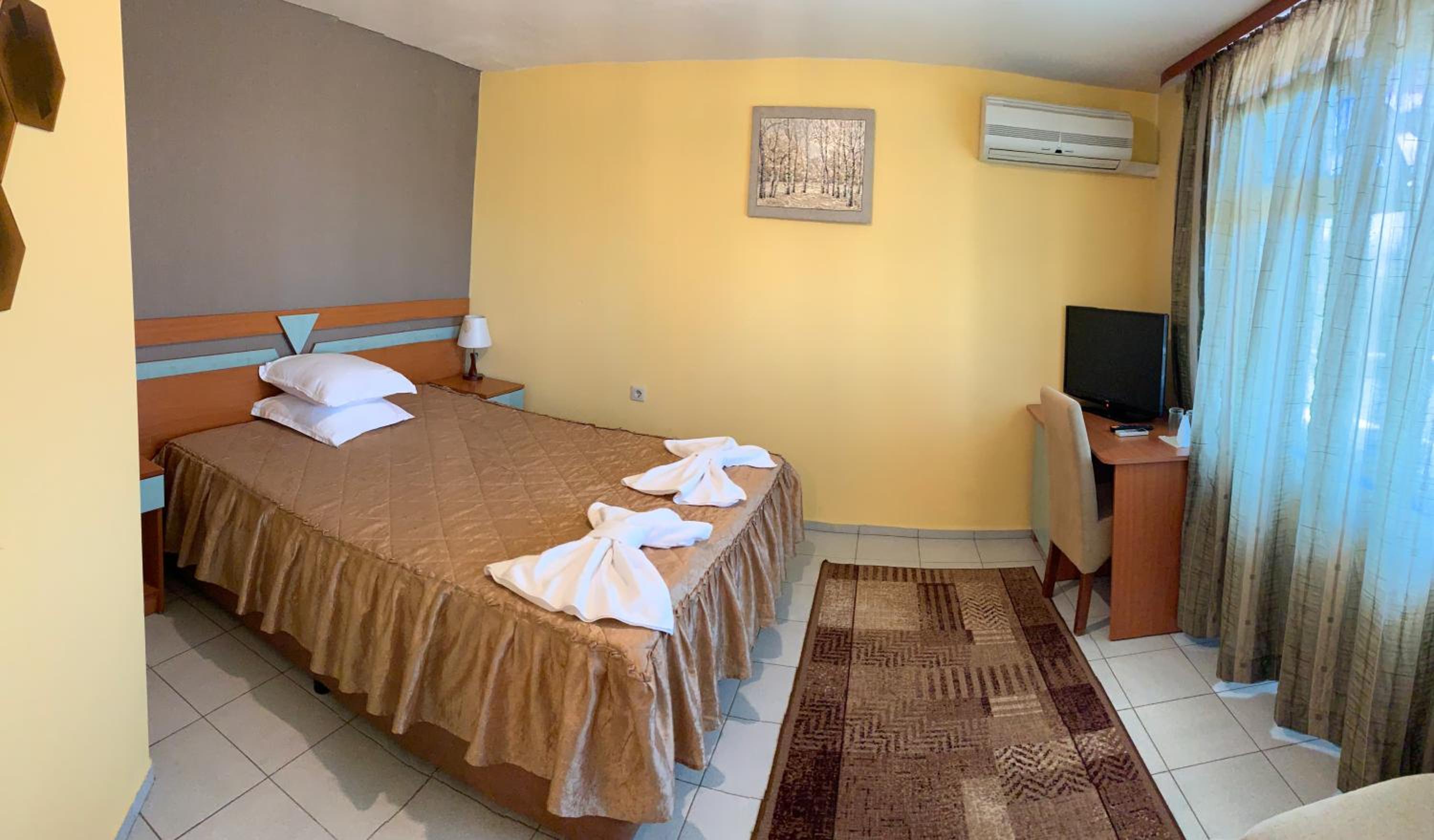 Фото Hotel Alpha
