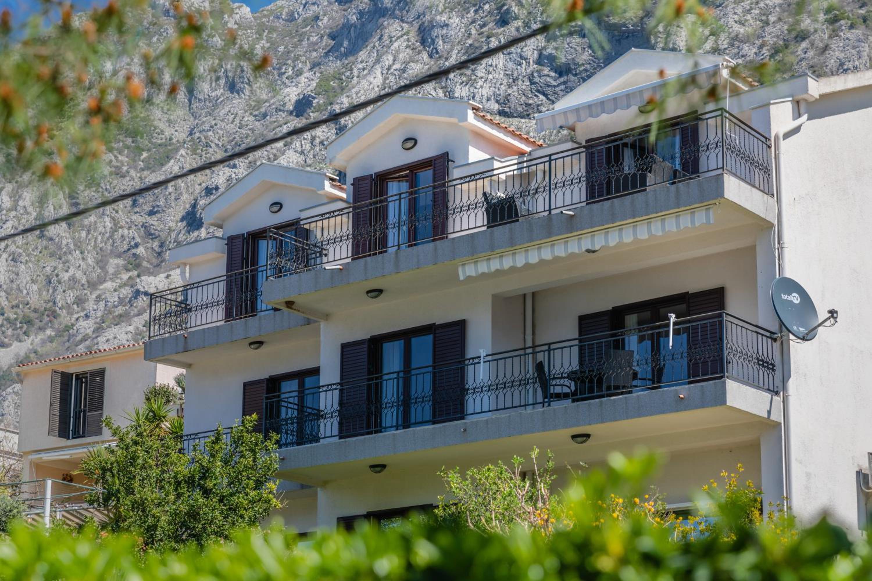 Фото Apartments Miramar