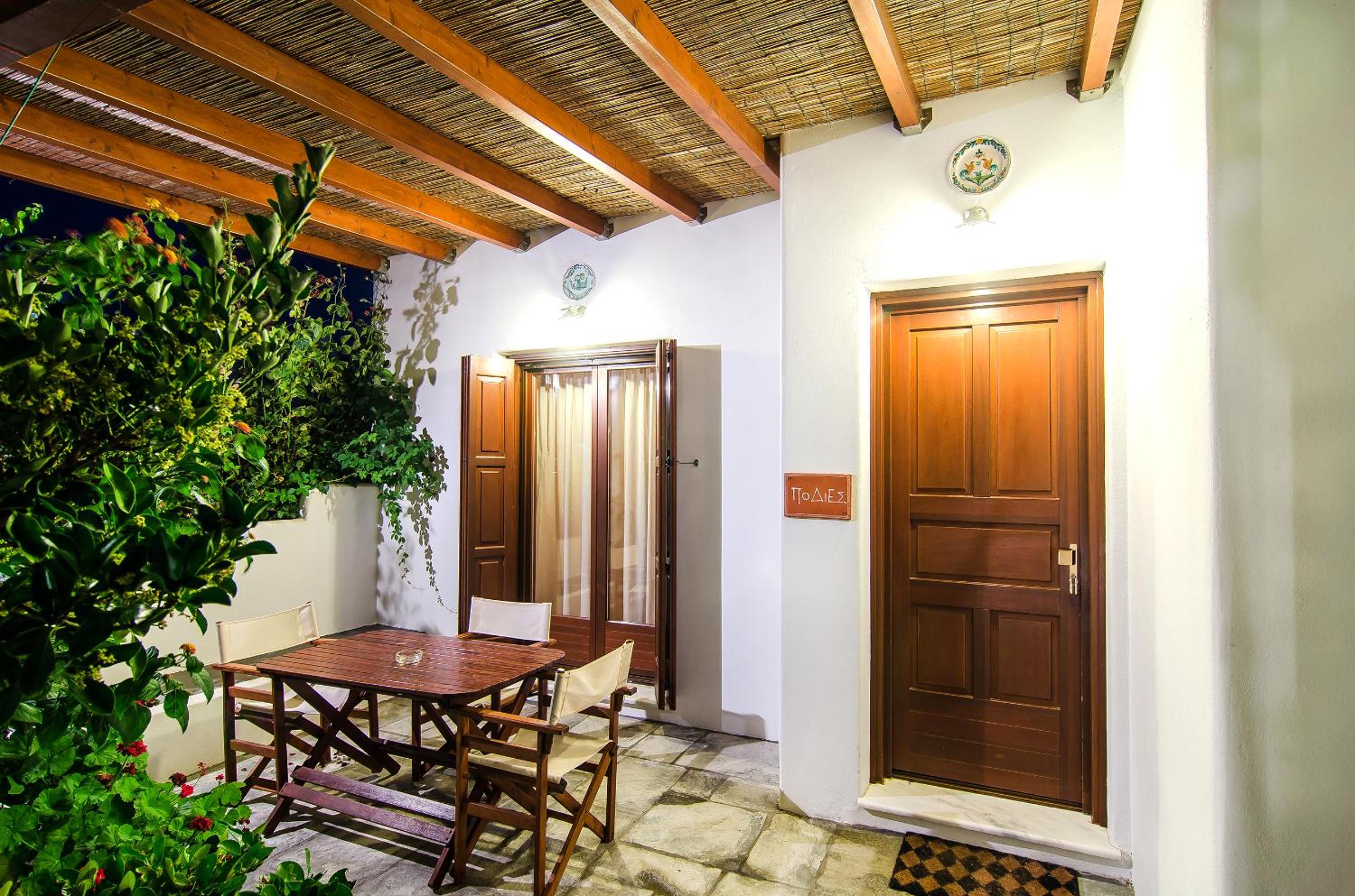 Фото Anemonisia Deluxe Apartments & Mesonettes