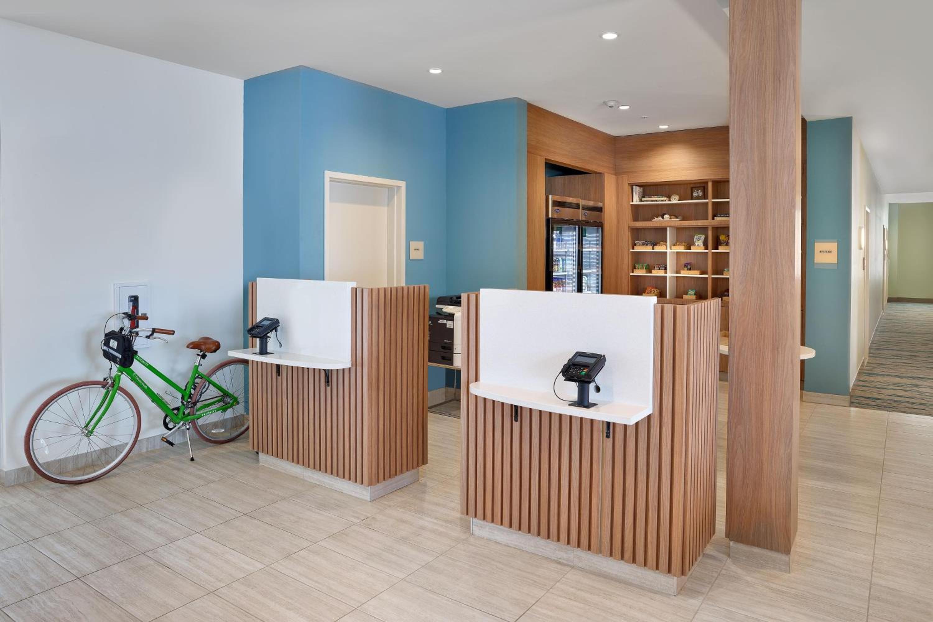 Фото Element Edmonton West