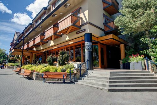 Апартаменты Blackcomb Lodge by Whistler Premier в Уистлере