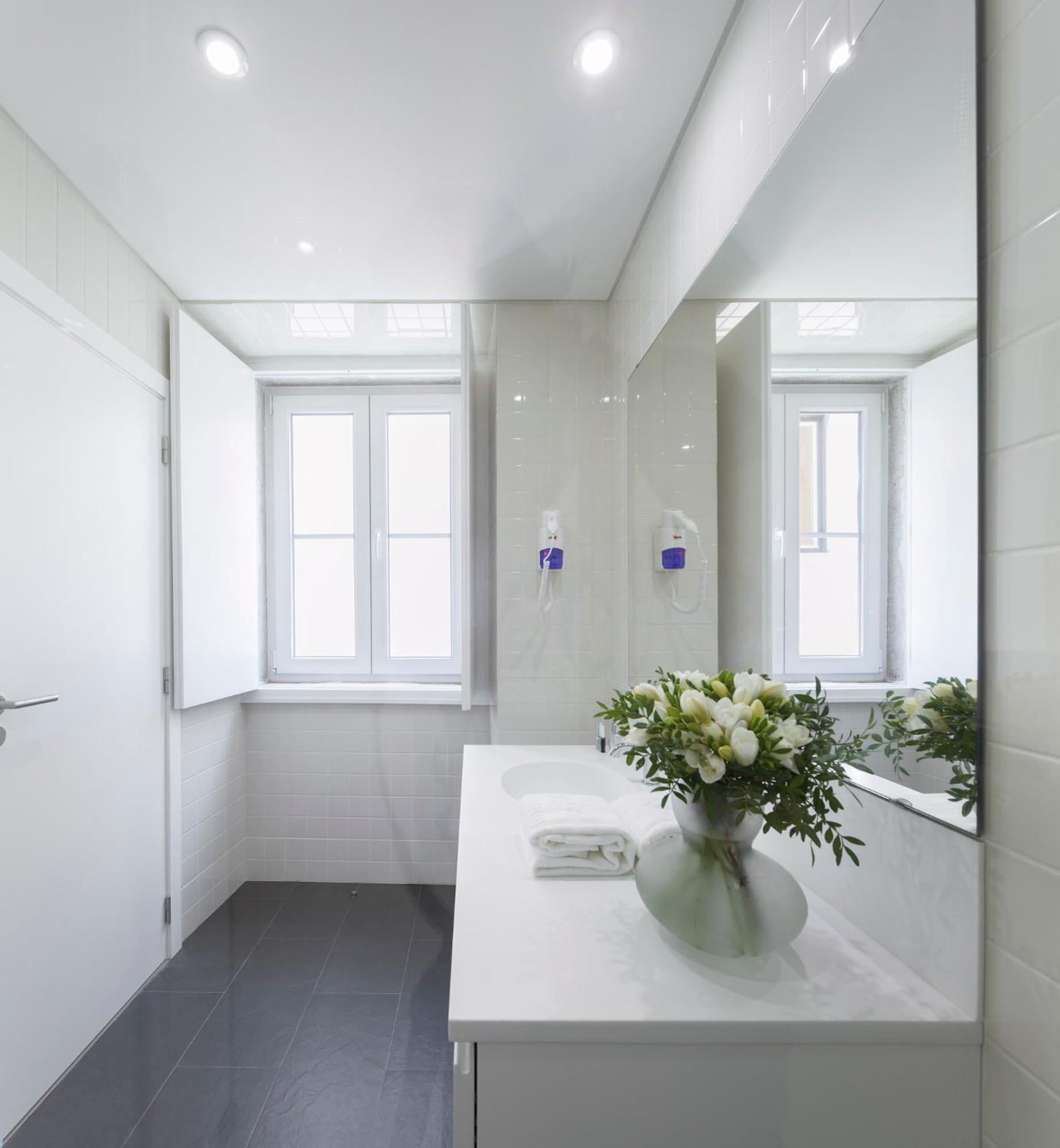 Фото Lisbon Serviced Apartments Bairro Alto