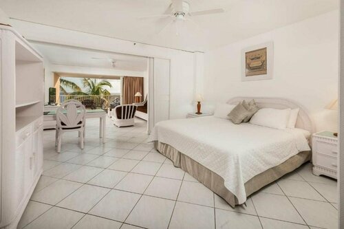 Гостиница Sapphire Beach Club Resort в Синт-Мартене