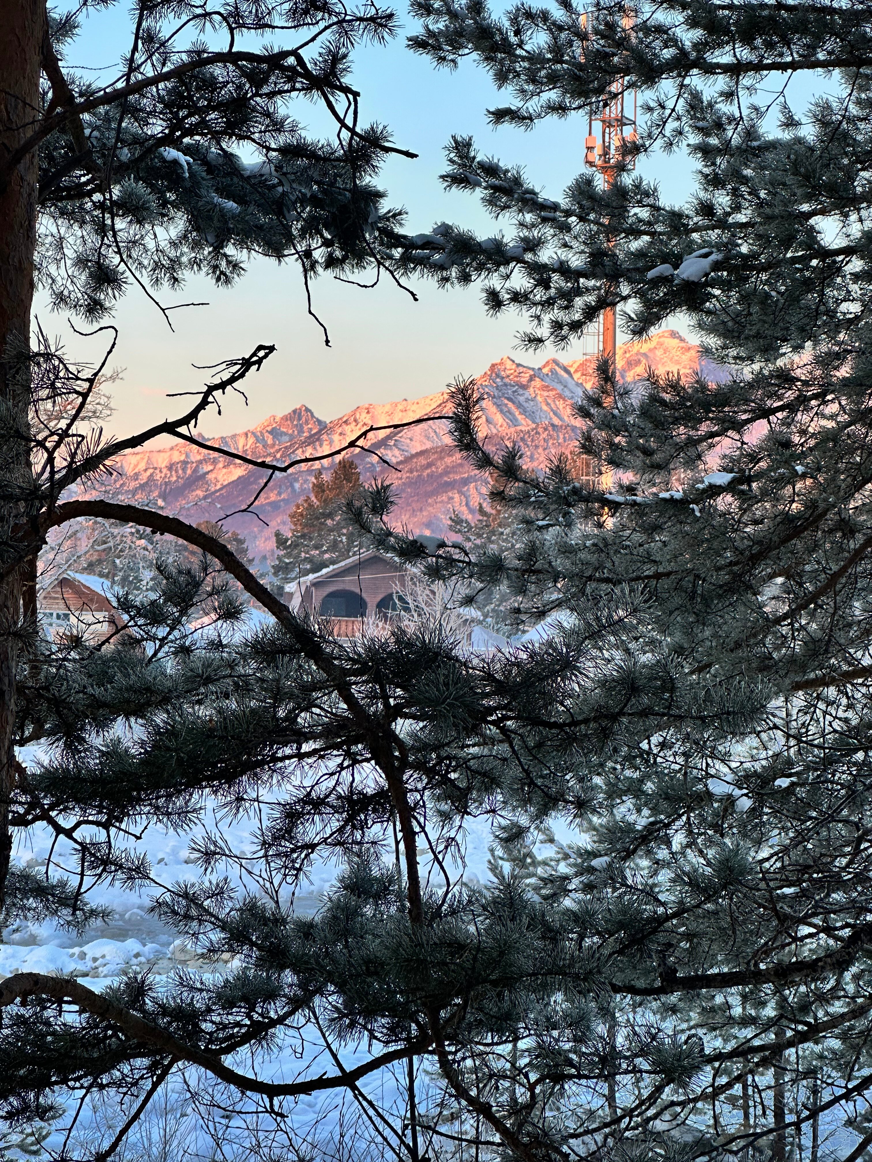 Фото Дом у реки