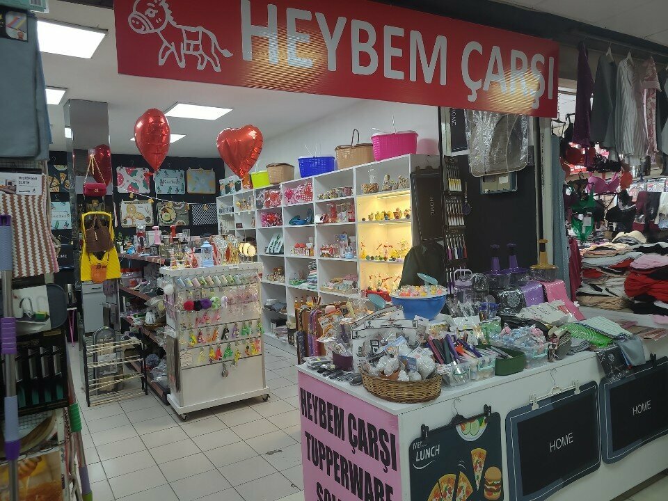 Tableware shop Heybem Bazaar, Ankara, photo