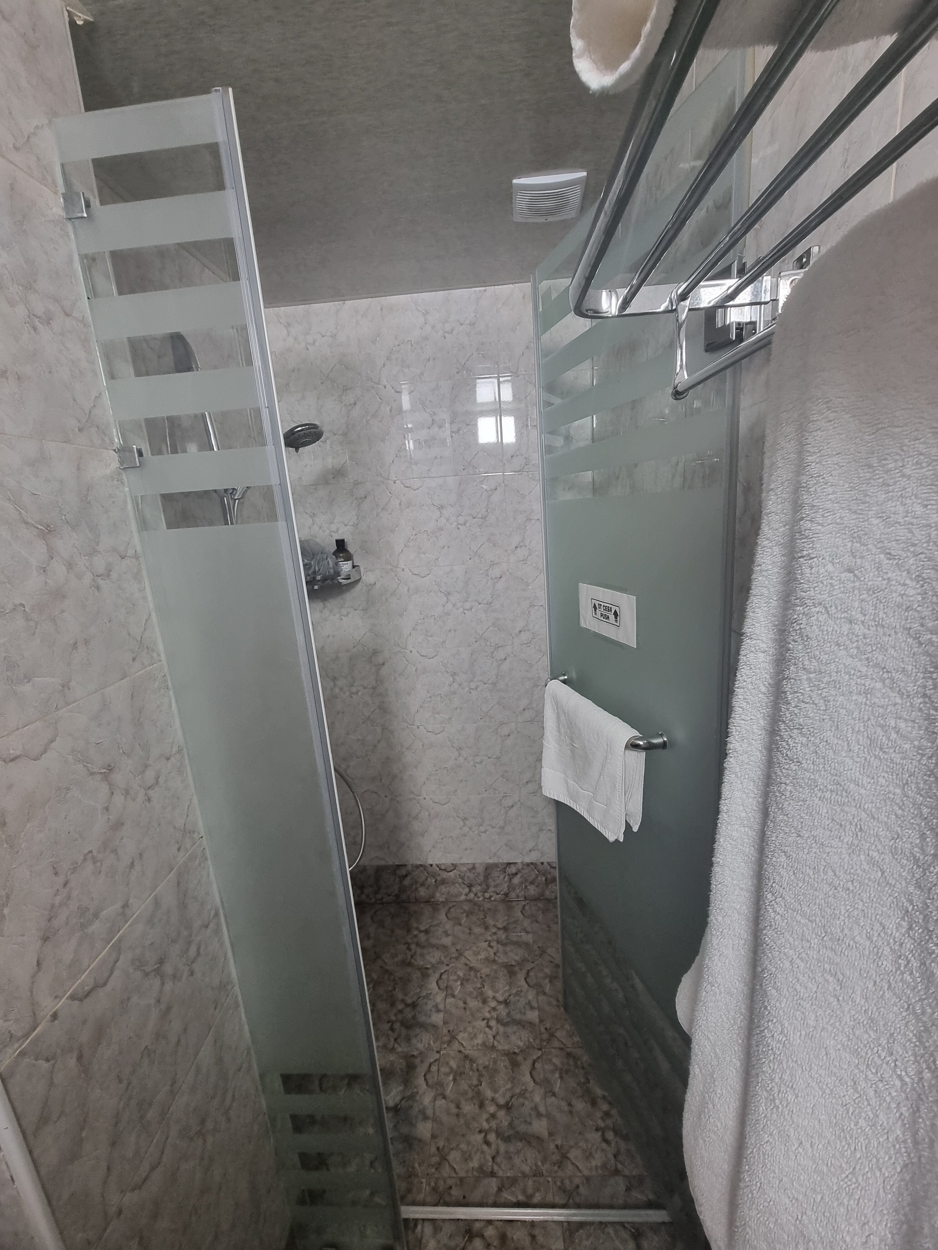 Фото Tourist Inn Hotel