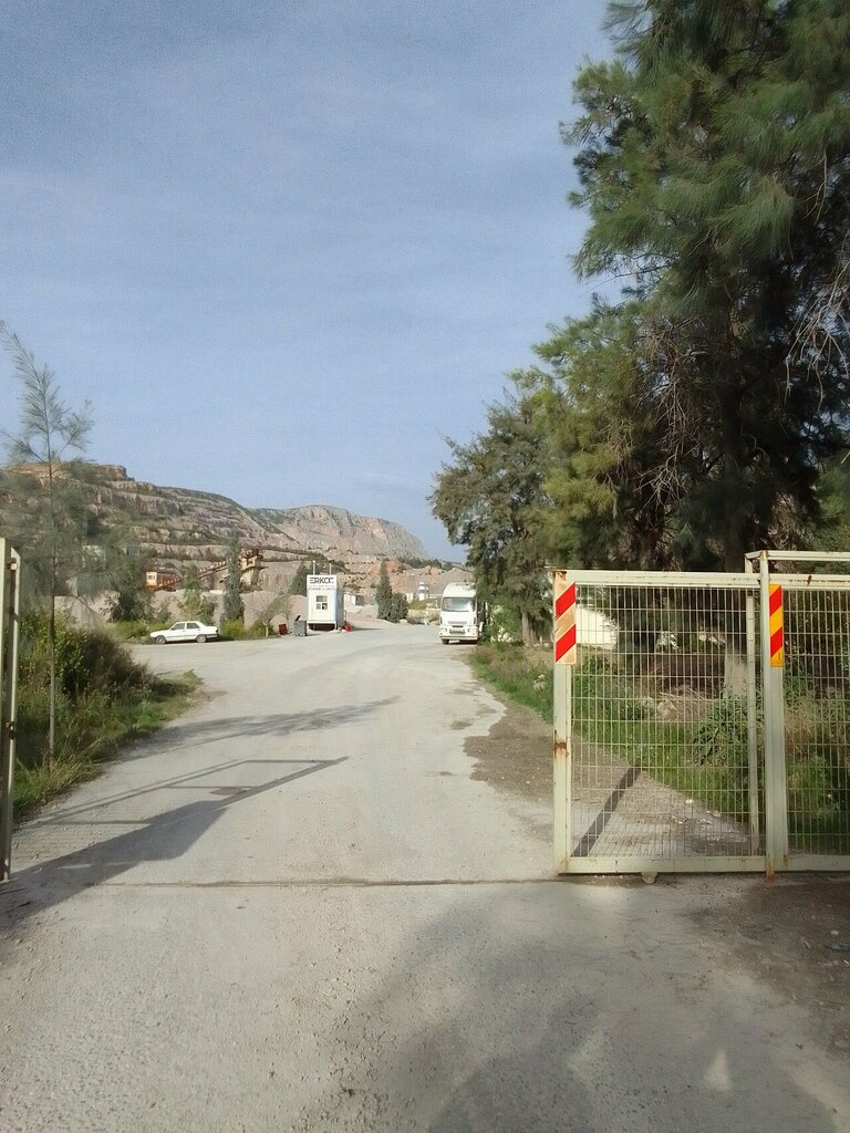 Natural resource extraction Erkoc Aggregate, Izmir, photo