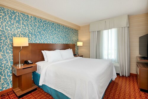 Внешний вид отеля Fairfield by Marriott Inn & Suites Toronto Airport в Миссиссоге, фото 4