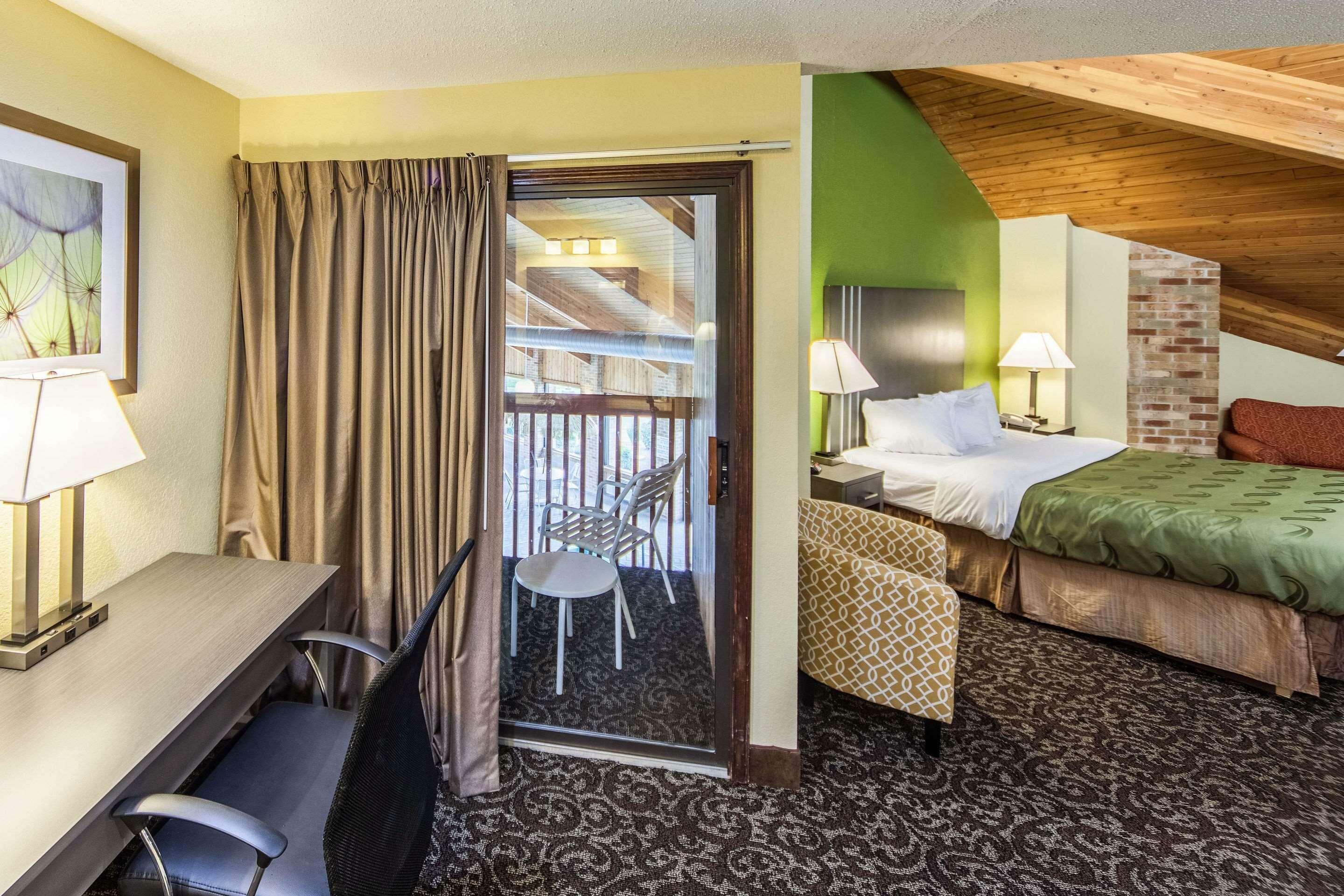 Фото Quality Inn Decatur near Us-224