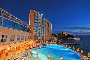 отель Charisma De Luxe Hotel