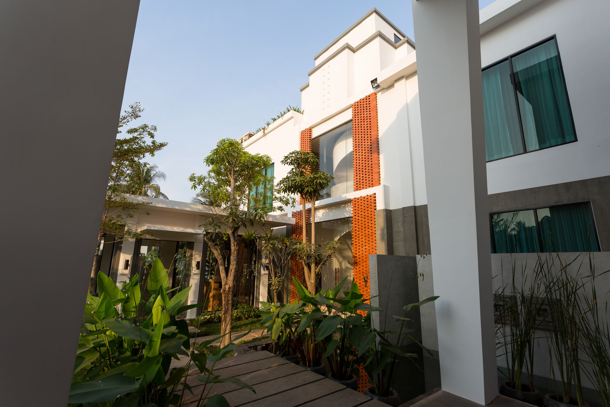 Фото Shintana Saya Residence