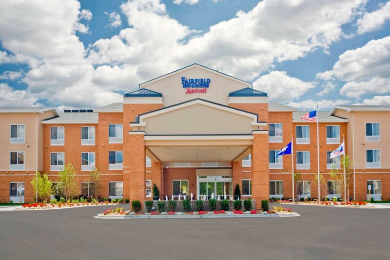 Гостиница Fairfield Inn & Suites by Marriott Milwaukee Airport в Ок Крике