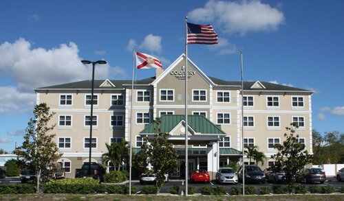 Гостиница Country Inn & Suites by Radisson, Tampa Airport North, Fl