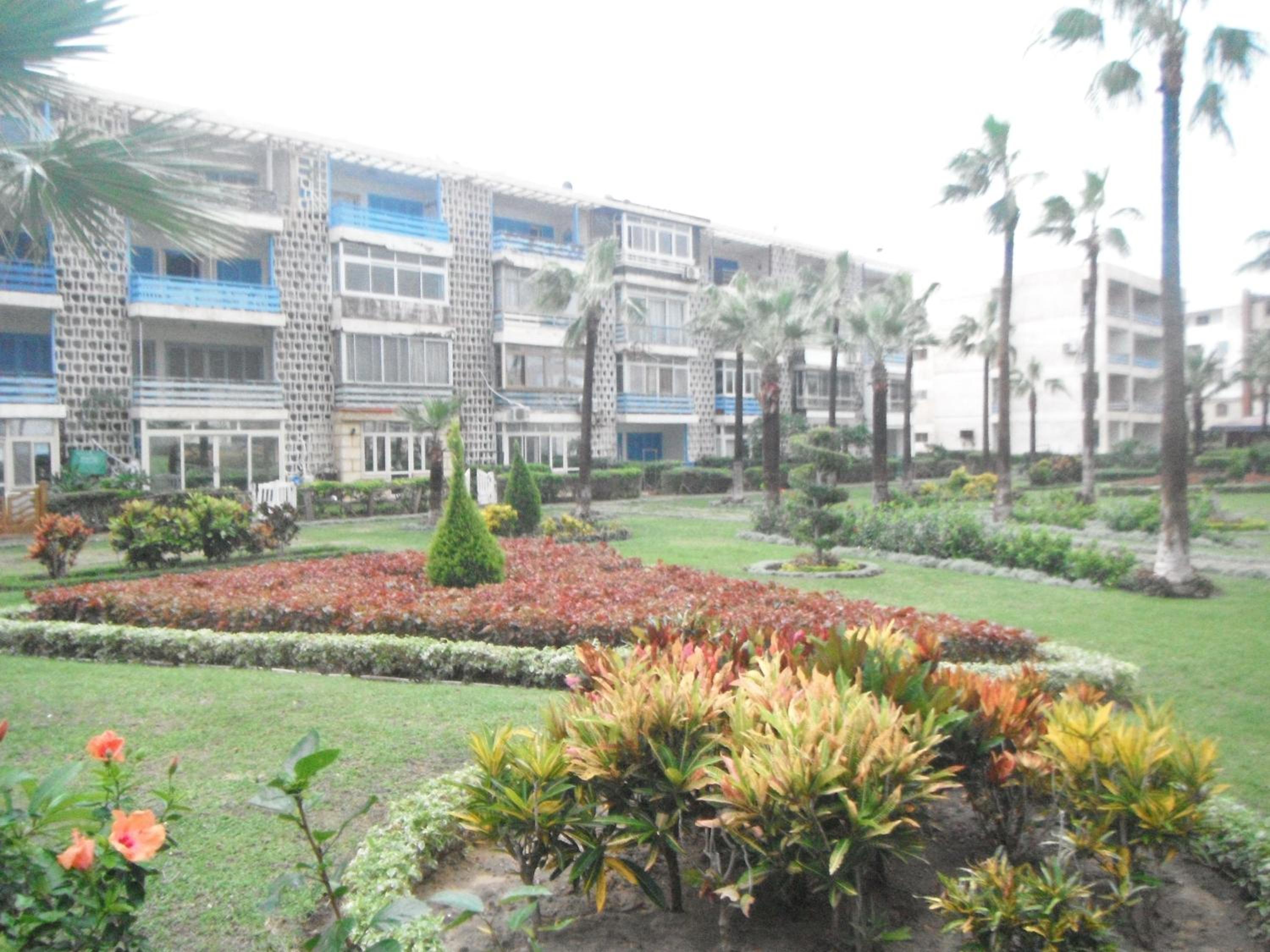 Фото Maamoura Armed Forces Apartments