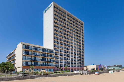Гостиница Wyndham Virginia Beach Oceanfront в Вирджиния-Бич