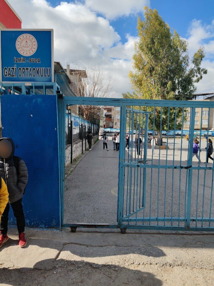 School Gazi Middle School, Izmir, photo