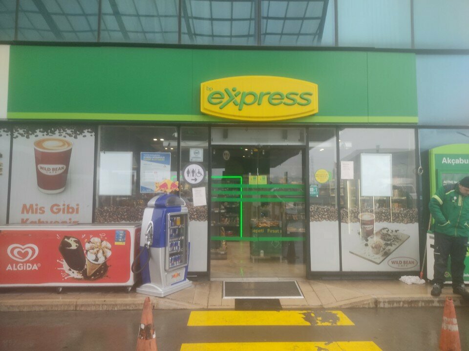 Supermarket BP Express, Istanbul, photo