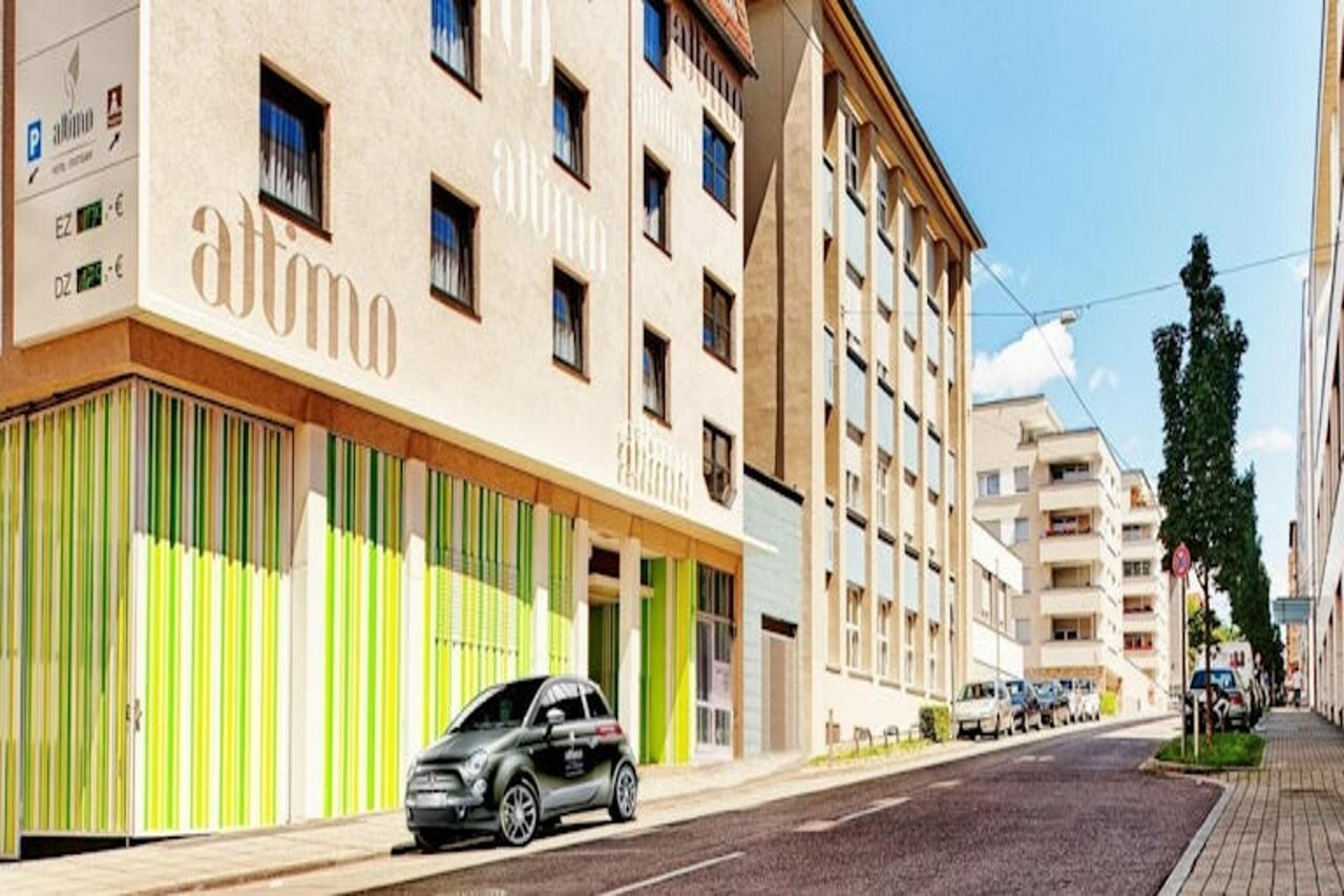 Фото отеля 1