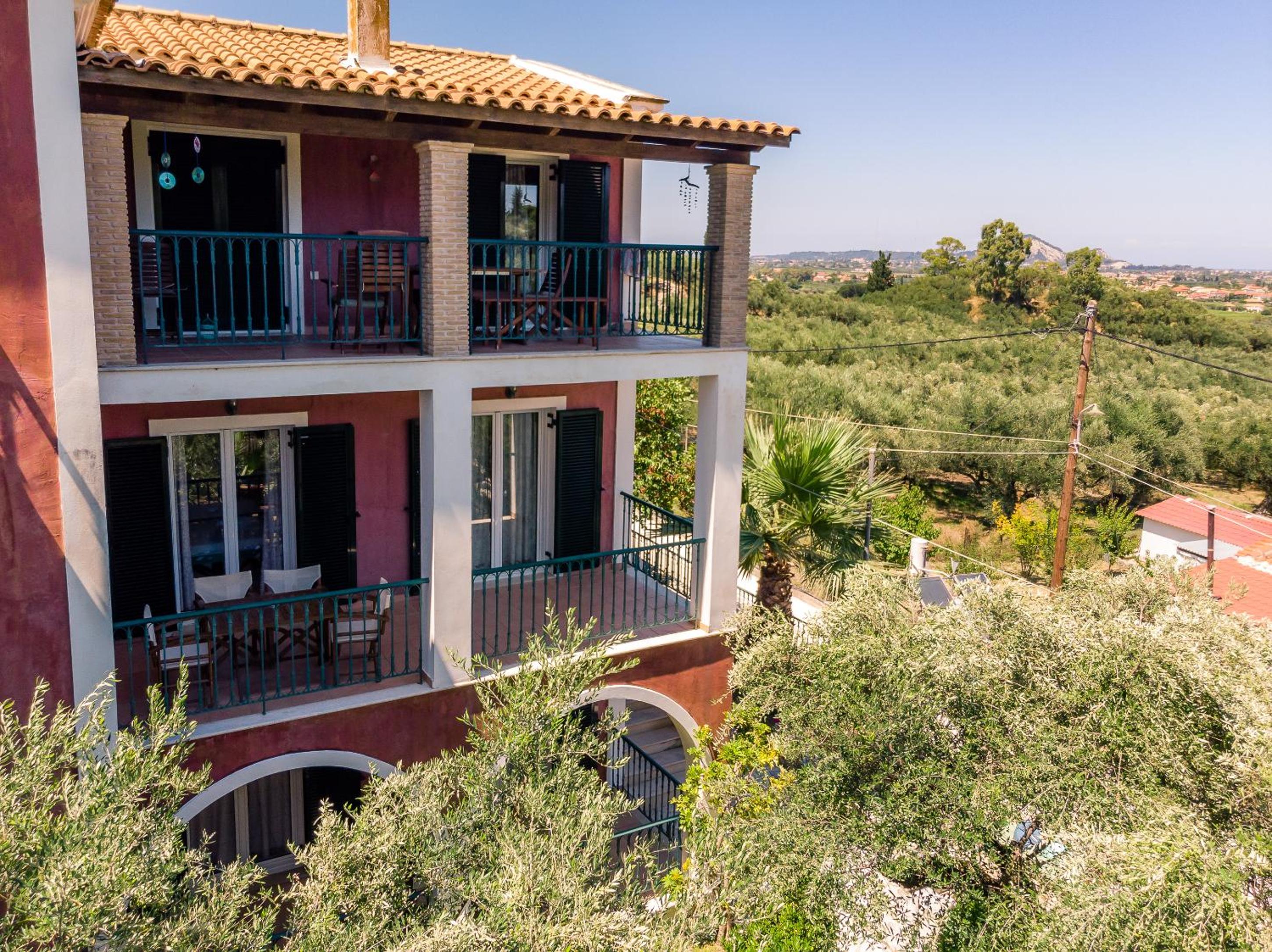 Фото Villa Liofyto Apartments