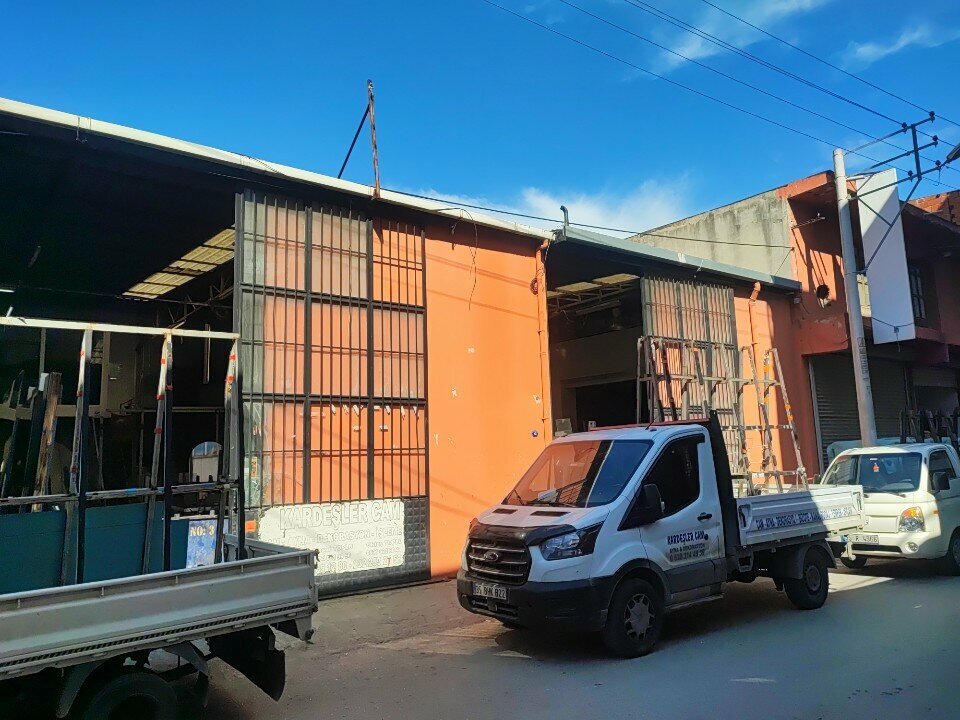 Glass workshop Brothers Glass, Izmir, photo