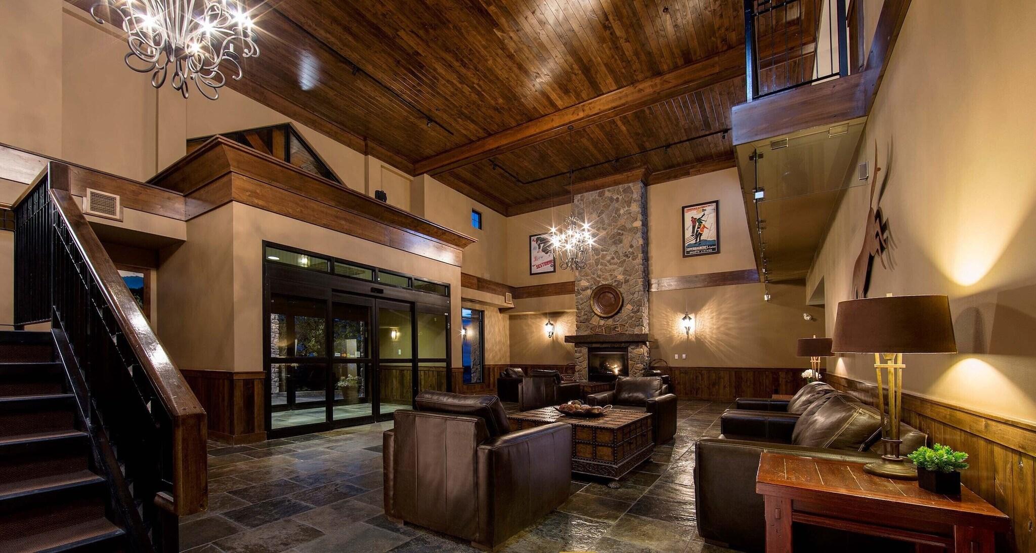 Фото Glacier Mountaineer Lodge