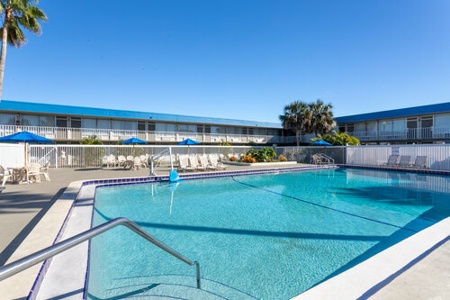 Гостиница Days Inn by Wyndham Titusville Kennedy Space Center