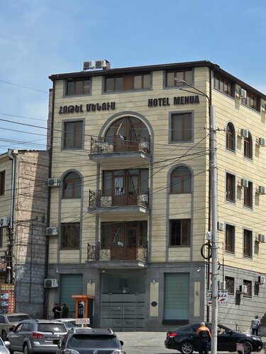 Гостиница Менуа в Ереване