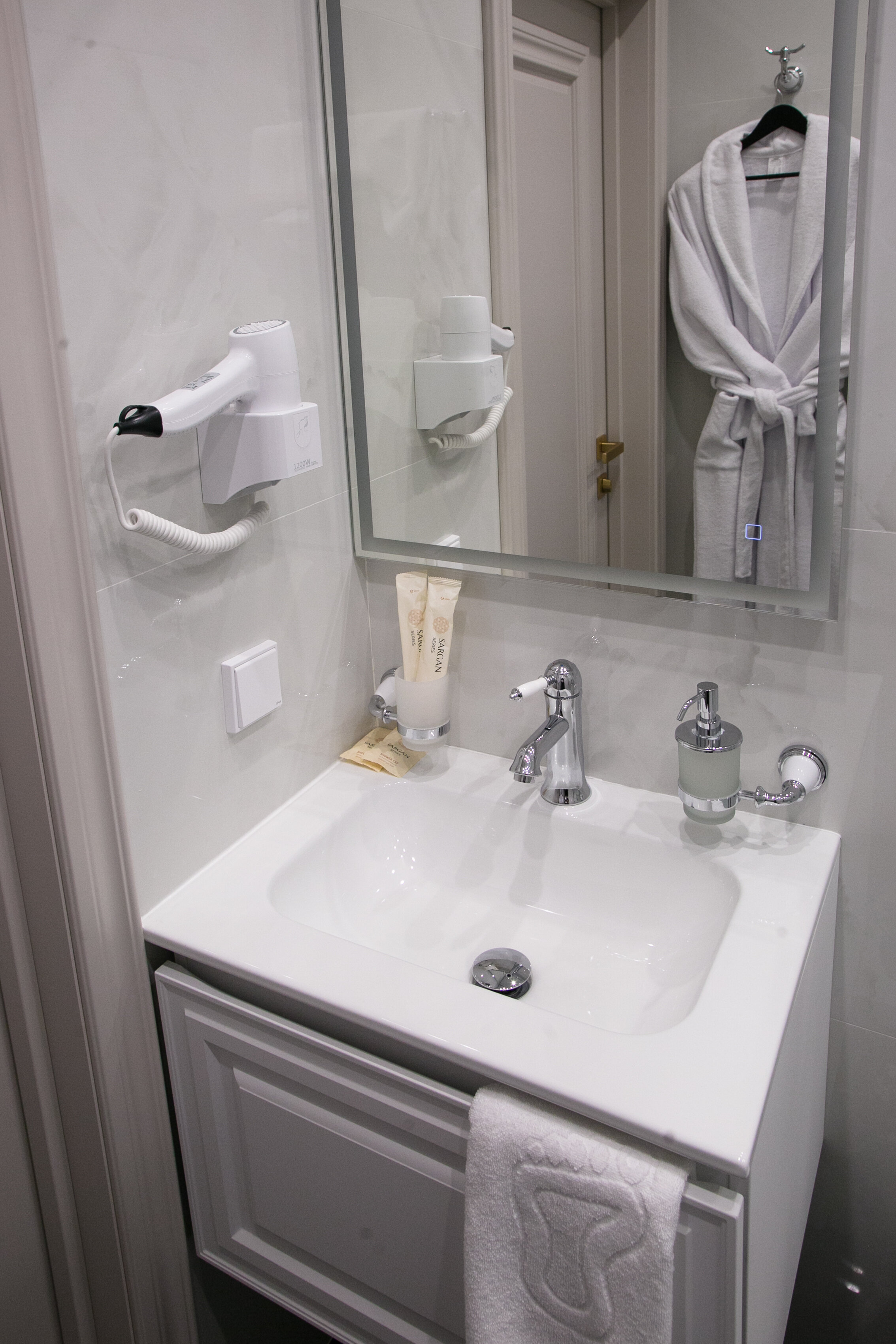 Фото Империя